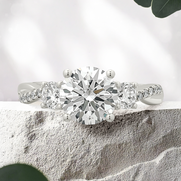 Lucce Fiore Trio Round Lab Diamond 1.51ct E VVS2 Id IGI Platinum