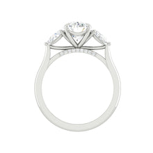 Load image into Gallery viewer, Lucce Sophia Oval Luxe Moissanite