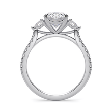 Load image into Gallery viewer, Lucce Sophia Pavé Oval Diamond