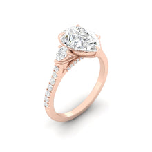 Load image into Gallery viewer, Lucce Sophia Pavé Pear Moissanite