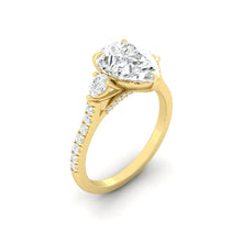 Load image into Gallery viewer, Lucce Sophia Pavé Pear Moissanite