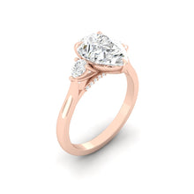 Load image into Gallery viewer, Lucce Sophia Pear Moissanite