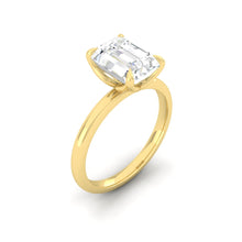 Load image into Gallery viewer, Lucce Lucia Emerald Moissanite