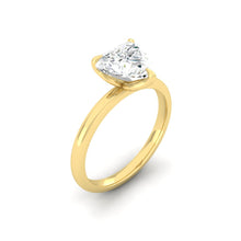 Load image into Gallery viewer, Lucce Lucia Heart Moissanite