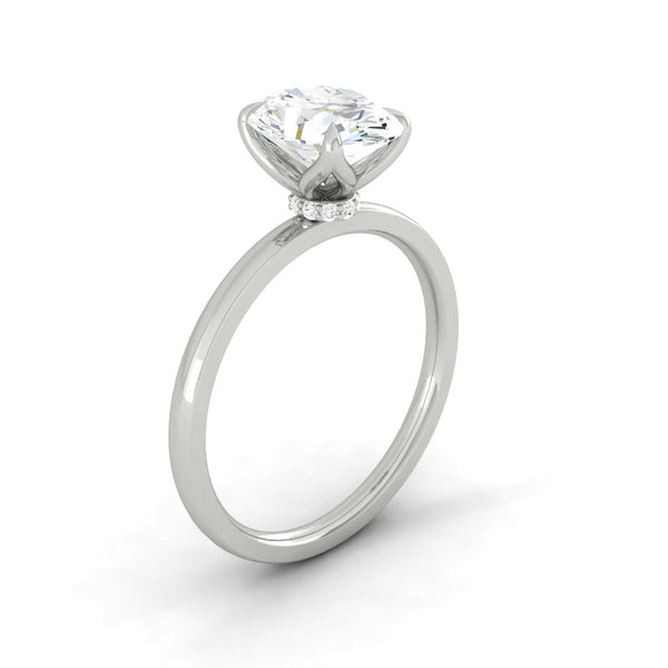 Lucce Lucia Halo Oval Moissanite