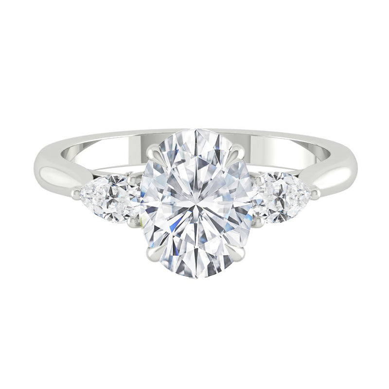 Lucce Sophia Oval Luxe Moissanite
