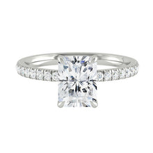 Load image into Gallery viewer, Lucce Lucia Pavé Radiant Moissanite