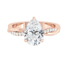 Load image into Gallery viewer, Lucce Fiore Pear Moissanite