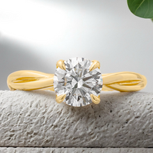 Load image into Gallery viewer, LUCCE FIORE™ Solitaire Round Lab Diamond 1.03ct D VS1 Id IGI 14K Yellow Gold