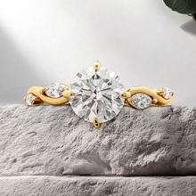 Load image into Gallery viewer, LUCCE CONSTANCE™ Viello Round Lab Diamond 1.52ct D VVS2 Id IGI 14K Yellow Gold