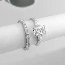 Load image into Gallery viewer, Lucce Della Diamond