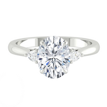 Load image into Gallery viewer, Lucce Sophia Oval Diamond