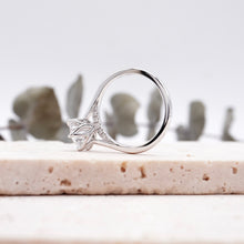 Load image into Gallery viewer, Lucce Azalea Round Moissanite