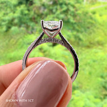Load image into Gallery viewer, Lucce Firenze Pavé Princess Moissanite