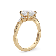 Load image into Gallery viewer, Alessa Oval Moissanite
