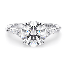 Load image into Gallery viewer, Lucce Alessa Round Diamond
