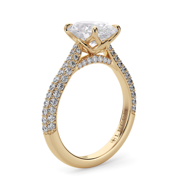 LUCCE AZALEA™ Luxe Oval Diamond