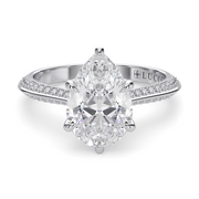 LUCCE ECUADORIAN™ Pavé Pear Diamond