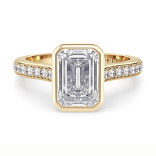 Load image into Gallery viewer, Lucce Carla Pavé Emerald Moissanite
