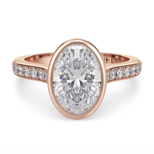 Load image into Gallery viewer, Lucce Carla Pavé Oval Moissanite
