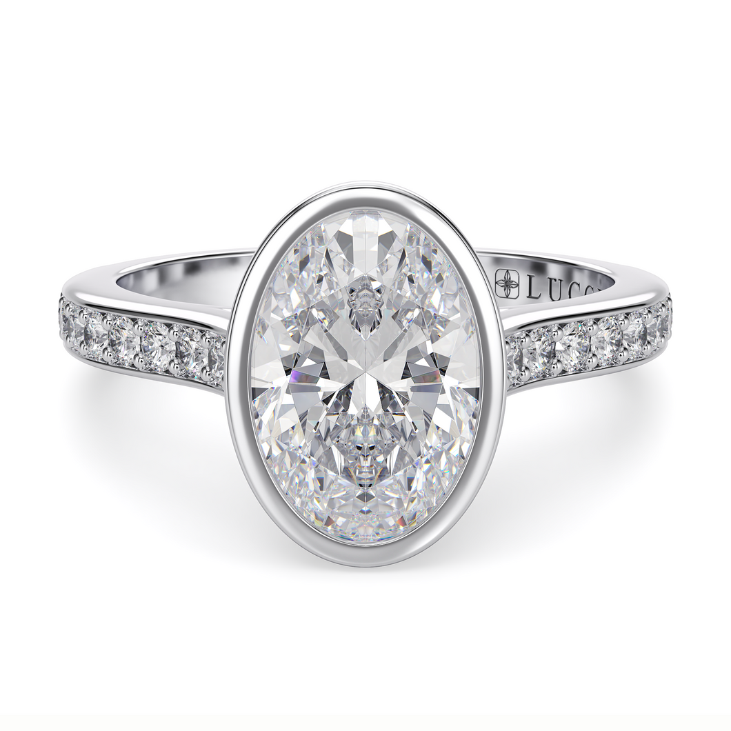 Lucce Carla Pavé Oval Moissanite