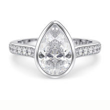 Load image into Gallery viewer, Lucce Carla Pavé Pear Moissanite
