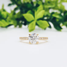 Load image into Gallery viewer, Sapienza Pavé Moissanite
