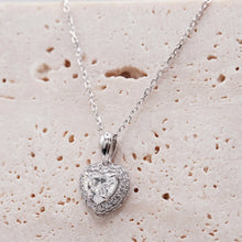 Load image into Gallery viewer, Presa Heart Necklace Diamond
