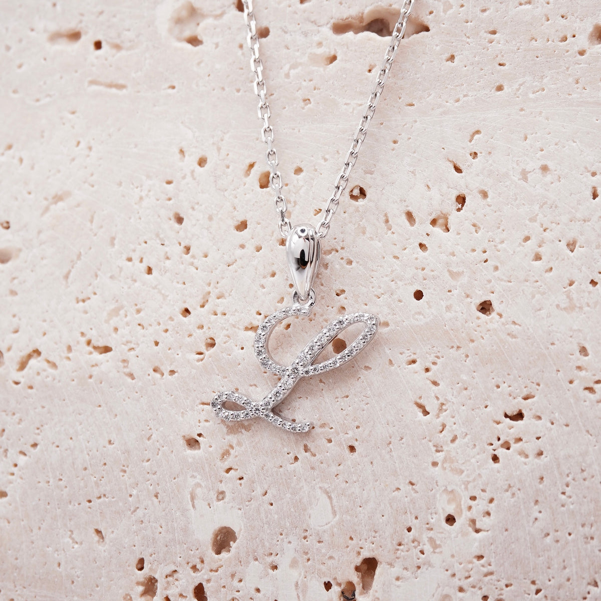 Load image into Gallery viewer, LUCCE Personalized Letter Necklace Diamond
