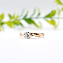 Load image into Gallery viewer, Fiore Solitaire Moissanite
