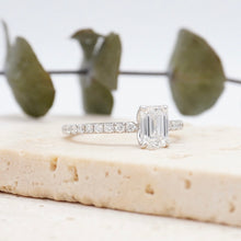 Load image into Gallery viewer, Lucia Pavé Emerald Moissanite
