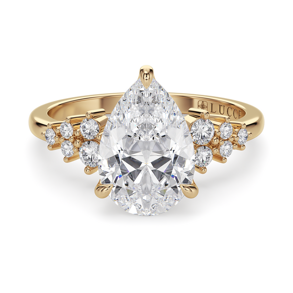Lucce Ellia Pear Moissanite