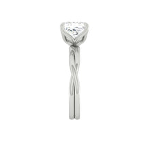 Load image into Gallery viewer, Fiore Solitaire Princess Diamond
