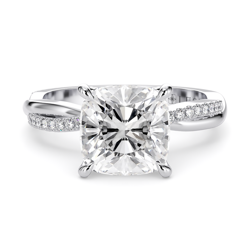 Lucce Fiore Cushion Moissanite