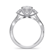 Load image into Gallery viewer, Lucce Fiore Trio Oval Diamond
