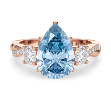 Load image into Gallery viewer, Lucce Fiore Trio Pear Ocean Blue Diamond
