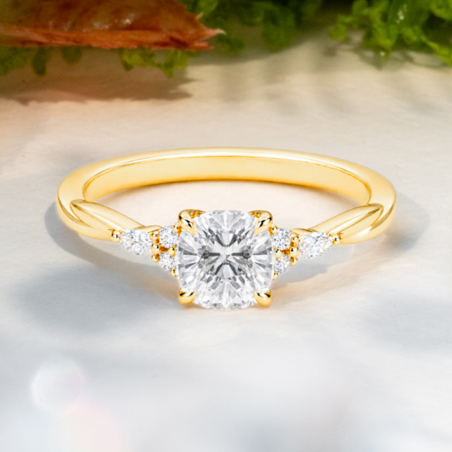 Load image into Gallery viewer, LUCCE ALESSA™ Cushion CELESTE™ Moissanite 1.11ct 14K Yellow Gold
