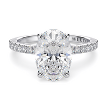 Load image into Gallery viewer, Lucce Lucia Pavé Oval Diamond
