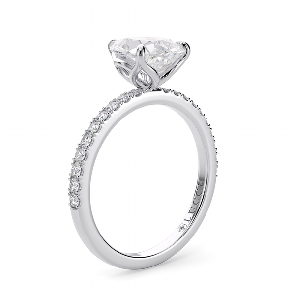 Lucce Lucia Pavé Pear Moissanite