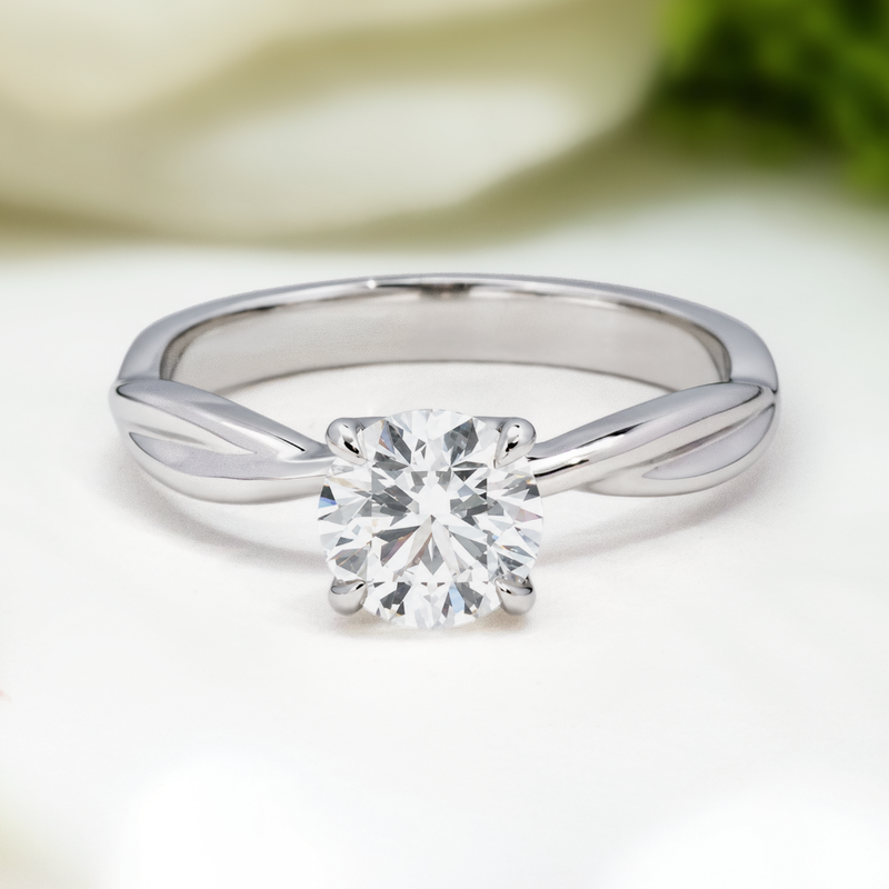 LUCCE FIORE™ Solitaire Round Lab Diamond 1.06ct D VS1 Id IGI Platinum