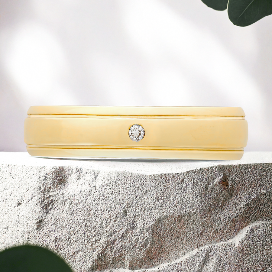 Load image into Gallery viewer, LUCCE ABBRACCIO™ Mi Polished 5mm 0.02ct Lab Diamond 14K Yellow Gold

