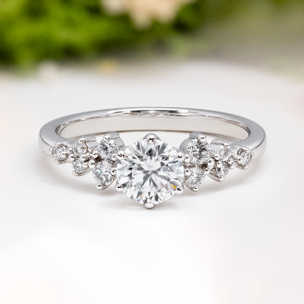 LUCCE ELLIA™ Round Lab Diamond 0.52ct D VVS2 Id IGI 14K White Gold