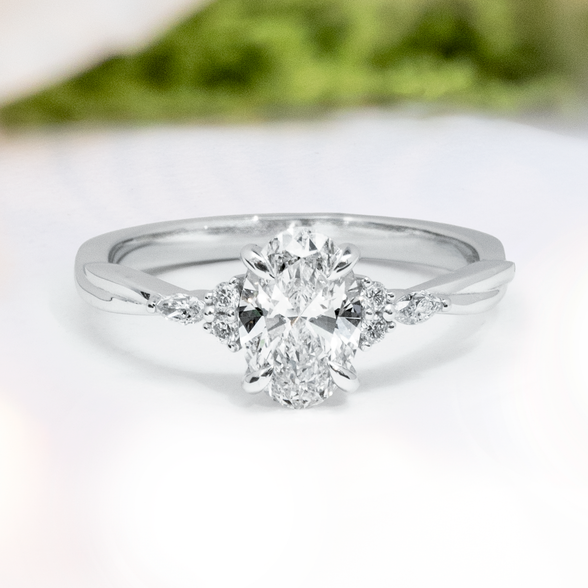 Load image into Gallery viewer, LUCCE ALESSA™ Oval Lab Diamond 1.07ct D VS1 IGI 18K White Gold
