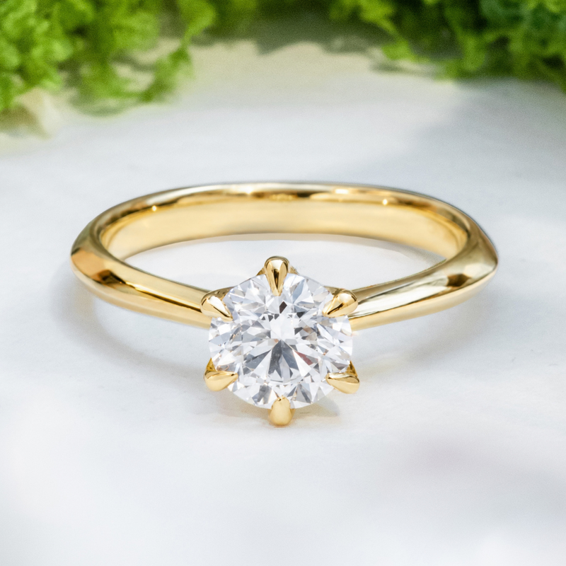 LUCCE ECUADORIAN™ Round Natural Diamond 1.00ct I VS2 Ex GIA 18K Yellow Gold
