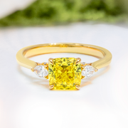 LUCCE SOPHIA™ Cushion SUNBURST™ Lab Diamond 1.41ct Fancy Vivid Yellow VS1 Ex IGI 18K Yellow Gold