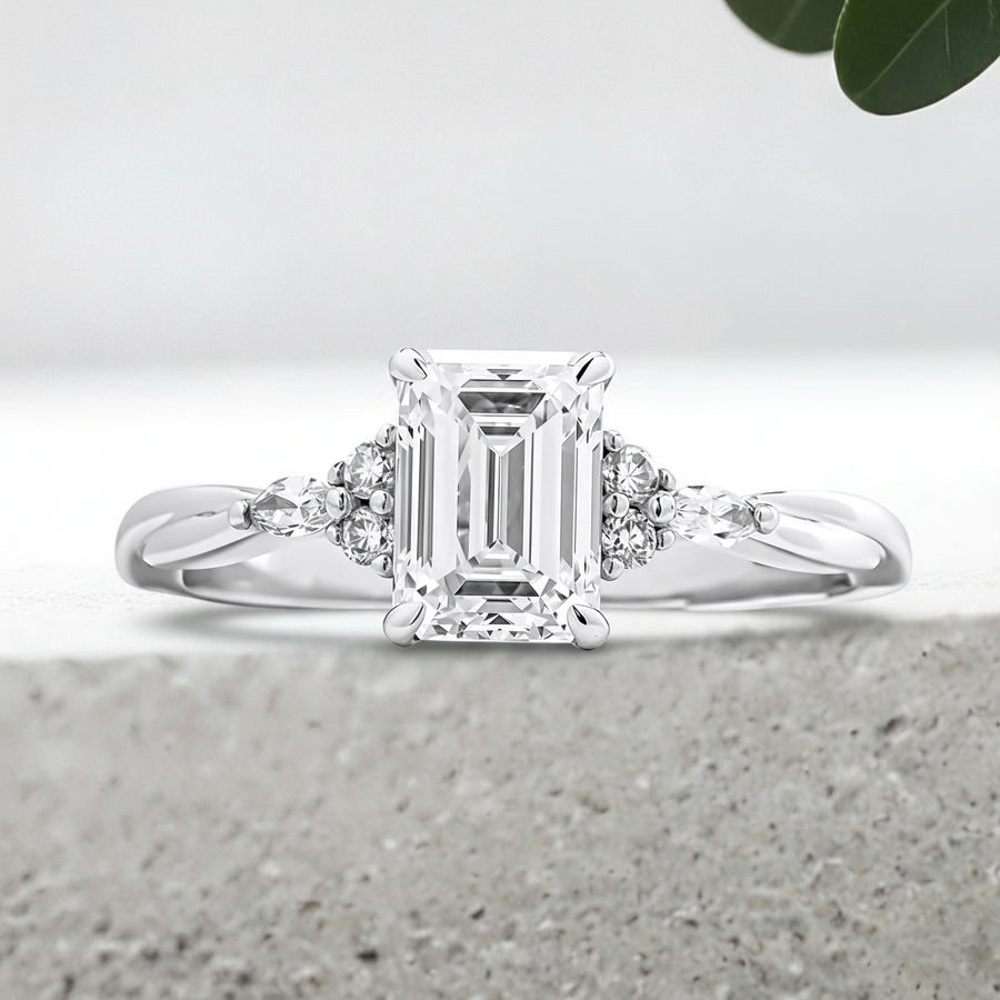Load image into Gallery viewer, LUCCE ALESSA™ Emerald 1.06ct Lab Diamond D VVS2 IGI 18K White Gold
