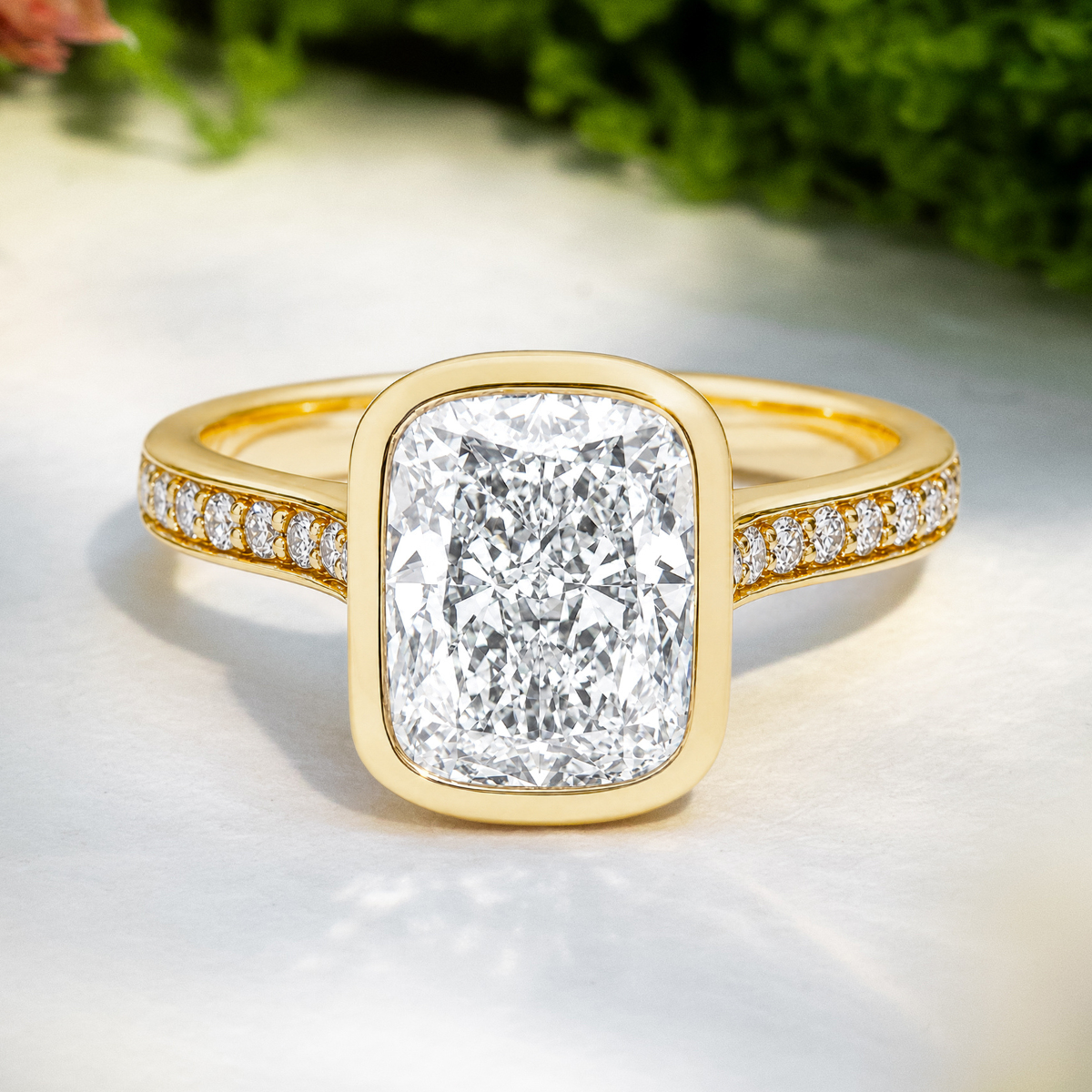 Load image into Gallery viewer, LUCCE CARLISLE™ Pavé Cushion Lab Diamond 3.08ct F VVS2 18K Yellow Gold
