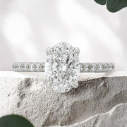 LUCCE AZALEA™ Pavé Oval Lab Diamond 1.50ct D VS1 IGI Platinum