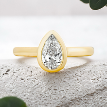 Load image into Gallery viewer, Lucce Carla Pear Lab Diamond 0.83ct D VVS2 Ex IGI 14K Yellow Gold
