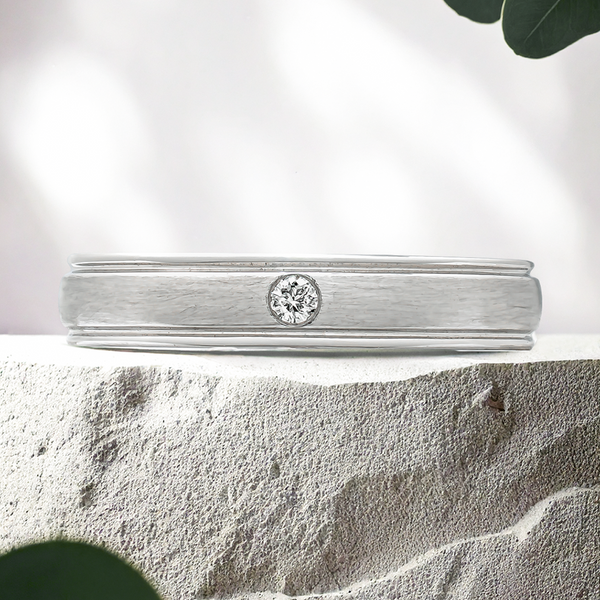 Lucce Abbraccio Mi Brushed 4mm 0.02ctw Lab Diamond 14K White Gold